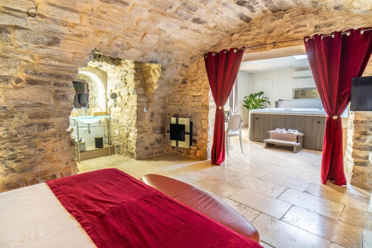Chambre D'Hote Romantique Avec Spa Privatif Domaine Les Nuits Envoutees - Vezenobres Exterior photo